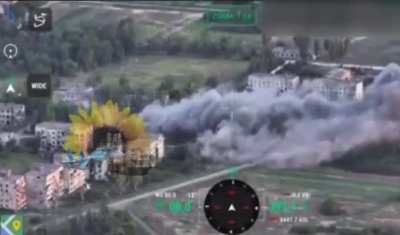 Drone footage of the Ukrainian Air Force dropping a French AASM-250 