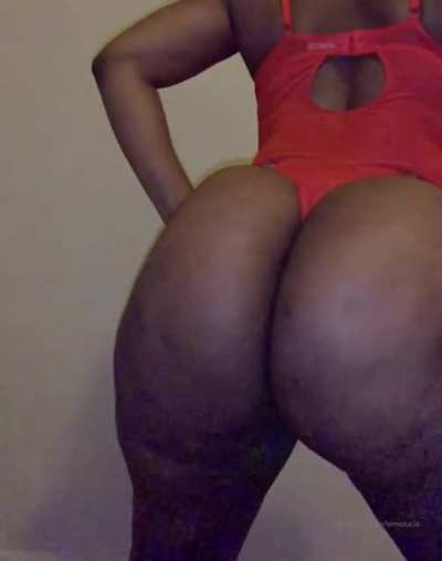 Isn’t this the kinda Ass your all here to see??? 😅😭😩😍🤩<wbr>🍑🙌🏾🇿🇦