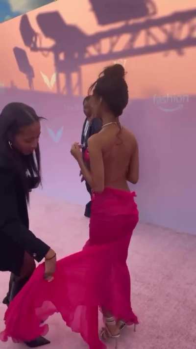 Tyla arriving at the 2024 Victoria Secret Fashion Show’ 💕