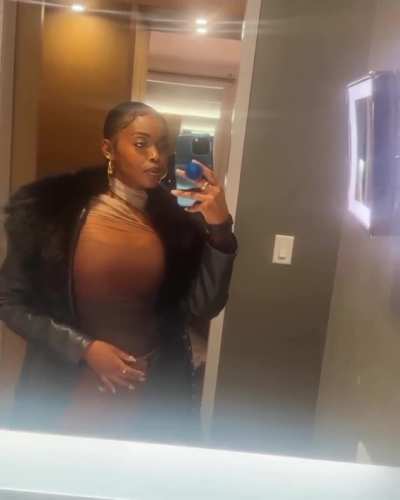 Nafessa Williams 