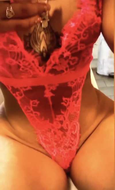 👅 