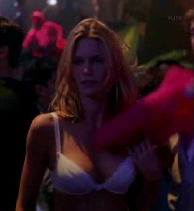 Natasha henstridge