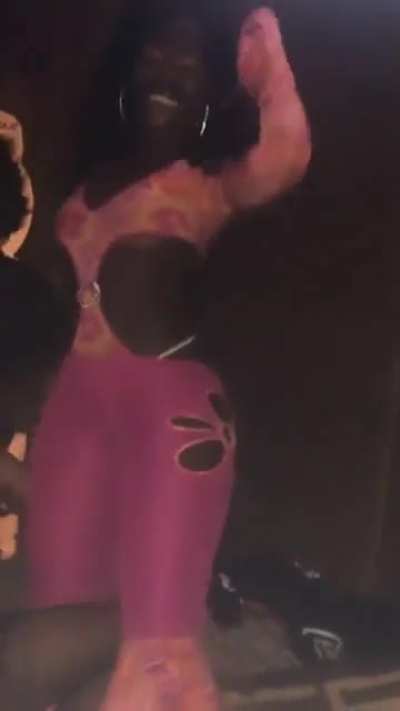 🎉🍑