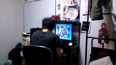Só vindo para lhes relembrar deste clássico da internet