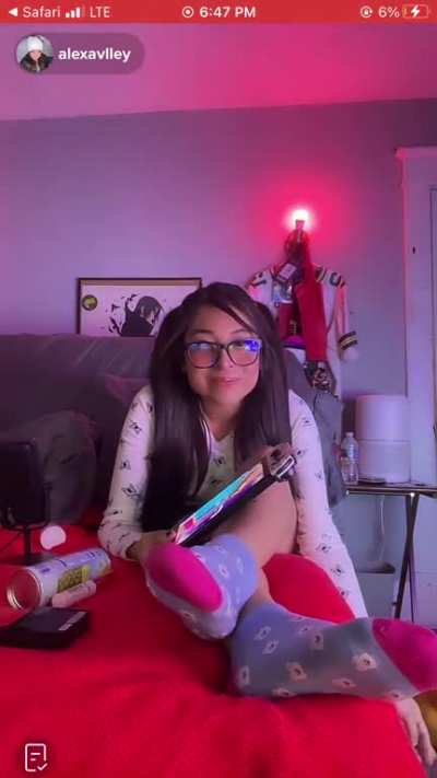 @Alexavlley with socks