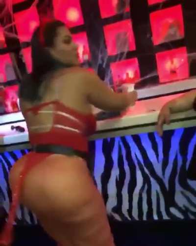 Lambo<wbr>rghin<wbr>iBodi<wbr>ezz #Approved 😍🍑✅