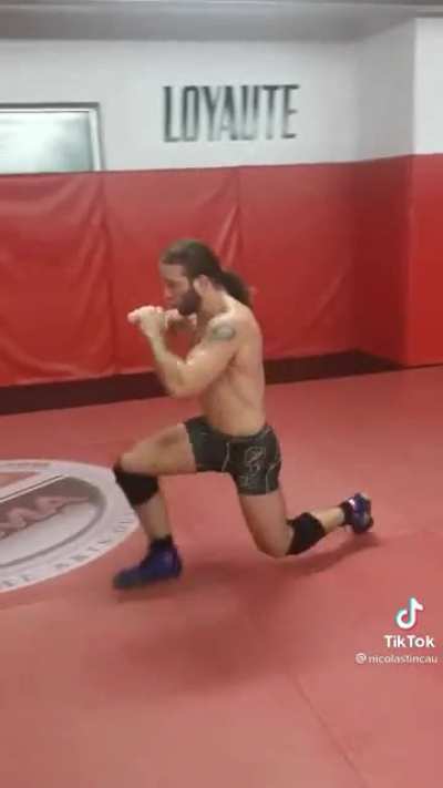 Crouch canceling in cod like