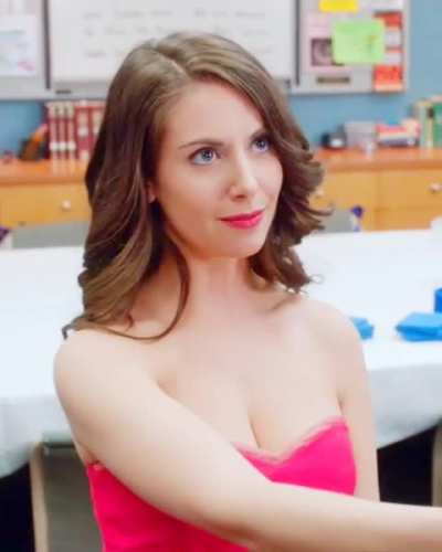 Alison Brie 