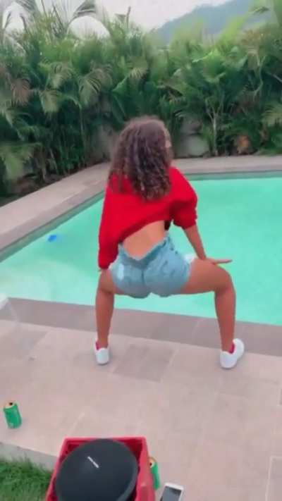 Damn🍑👀
