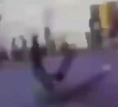 That horse do be kicki- oh wait what