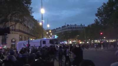 Different behavior of people in France and Poland during the Israe<wbr>l-Pal<wbr>estin<wbr>e war