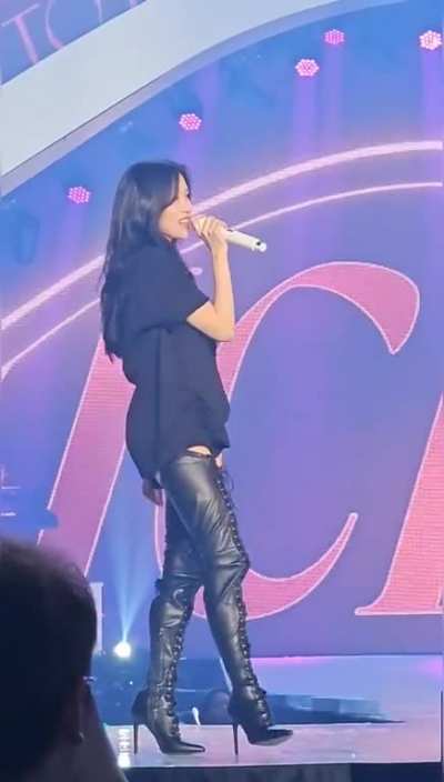 230416 Mina
