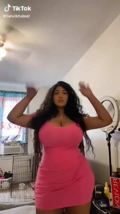 busty arab