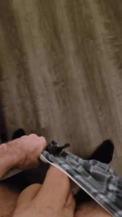 *pop*