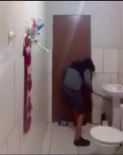 There was a mouse in the bathroom