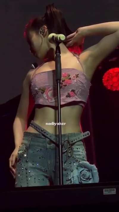 Nayeon insane body & pits