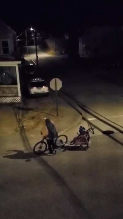 Crazy dude on drugs argues with himself in the street, neighbors get mad. Laconia, NH