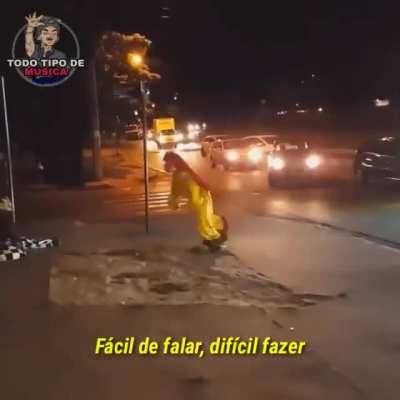 And that's how you make a good brazilian music clip!