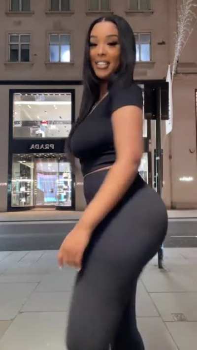 😊