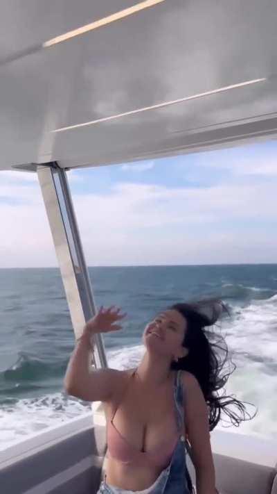 Selena gomez 