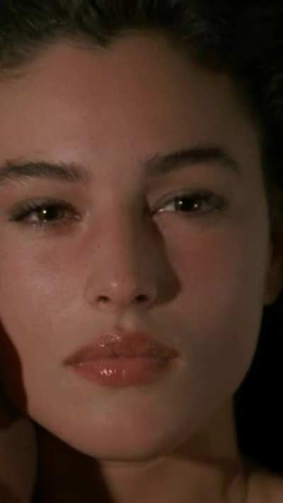Monica Bellucci - La Riffa (1991)