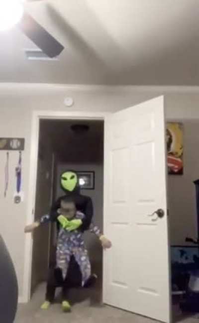 Call the police!! This is child abduction!!