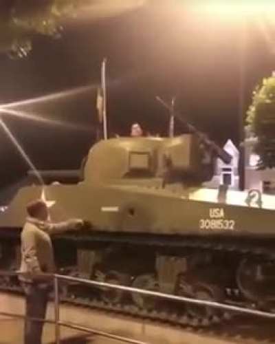 Arthur get out of the tank