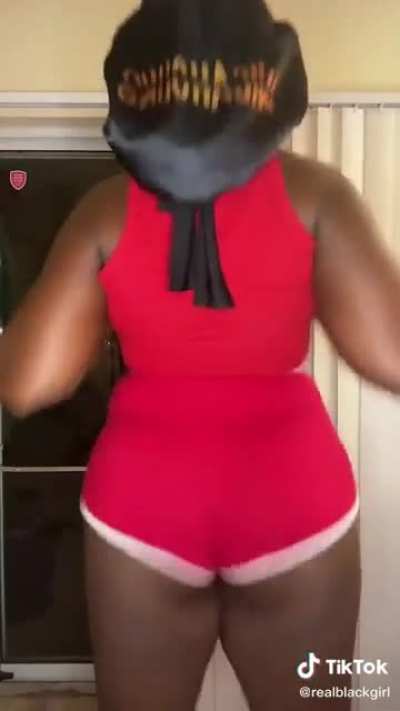 African stallion claps 👏🏾