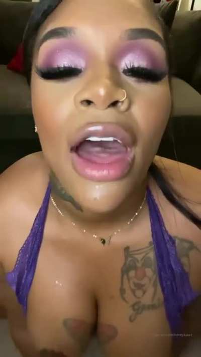 👅🤯