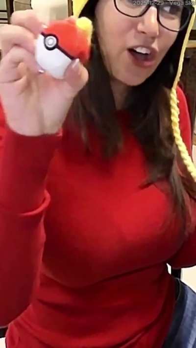 2025-12-29 Trisha Hershberger's hats, takes off jacket