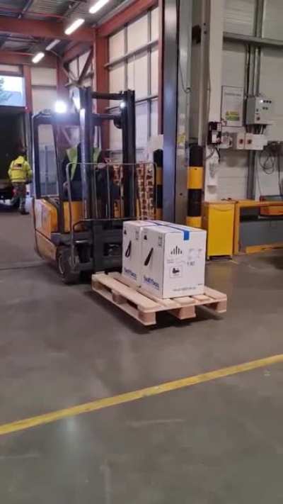 The arrival of the Covid vaccine into Ireland wasn’t quite as dramatic or exciting as I hoped so I added a little sound to spice it up! Sound on for this.