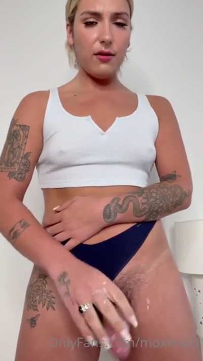 Sweet cock housewife orgasm