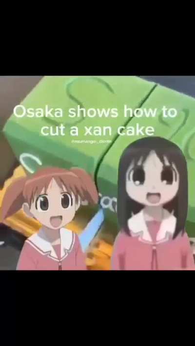 Osaka cuts a cake