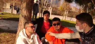 genel olarak twitter + toplumdaki iki yüzlülük ve primcilik (sondaki dayı hariç)