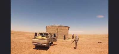 Same Iraqi tribesmen (posted previously )chase an IS militants pickup in Anbar desert- Hawran valley, IS fighters take shelter inside an abandoned house and the tribesmen eventually call the Iraqi Air Force to strike the house.several combatants were kill