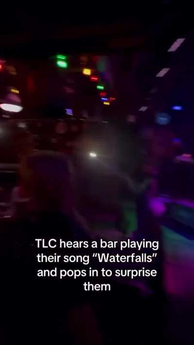 TLC hears a bar playing their song 