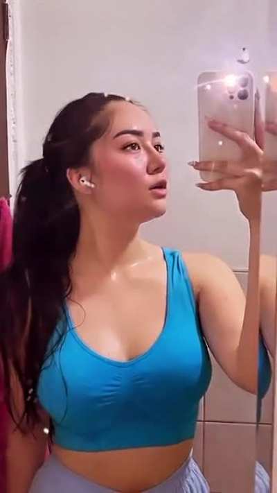 Andrea Angeles