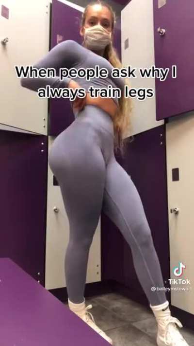 in love with this ass....