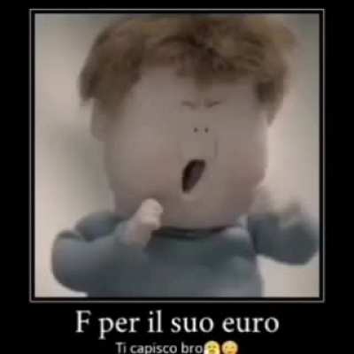 Raga F per questo povero ragazzo