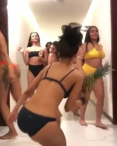 Squad dance