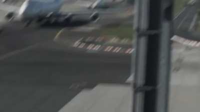 An emergency Landing of a Boeing 777 at Frankfurt airport