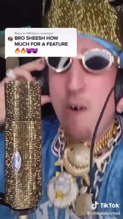 POV: Biggie cheese on the mic