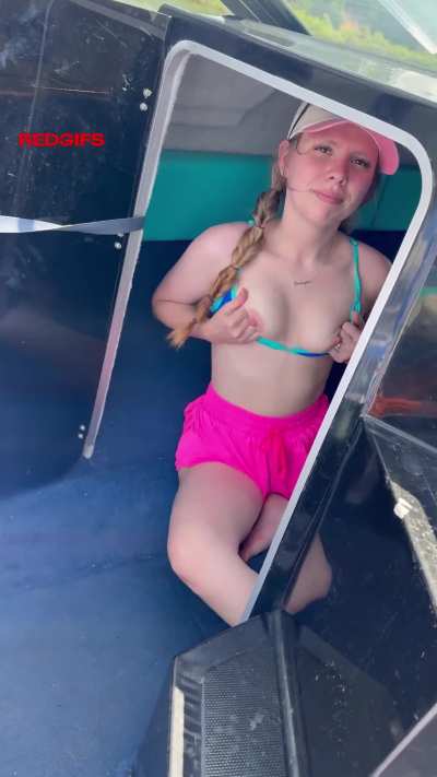 Boats with ac>
