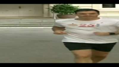 Wide Pedro Sánchez running🥵🥵