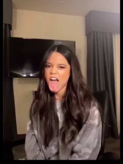 👅❤️