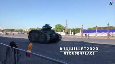 Somua S 35 and Char B1 bis on the place de la Concorde earlier today