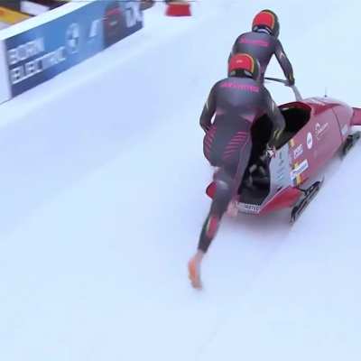 An Vanni<wbr>euwen<wbr>huyse (BMW IBSF 2-Woman Bobsleighing World Cup - Compilation)