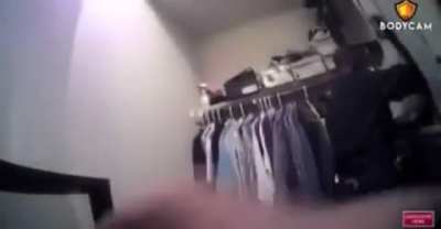 to turn off her body cam before stealing.