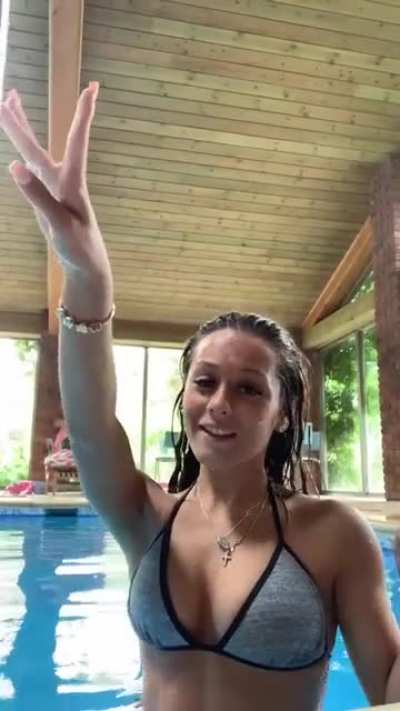 I want to suck on Jess' petite tits. Such a saucy little 18-year-old minx.
