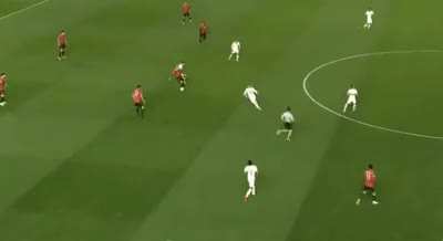 Donny Van De Beek doing his thing